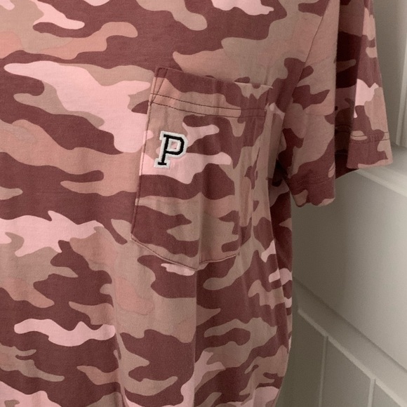 PINK Campus Tee - Picture 2 of 3